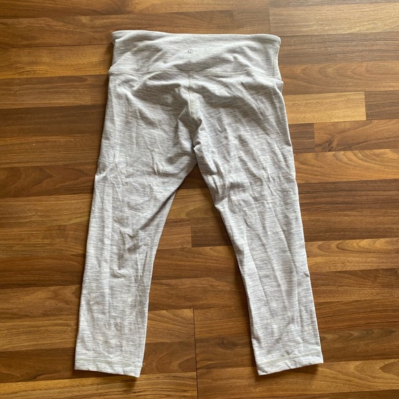Lulu Wunder Under Crops - Size 8 - Picture 3 of 5